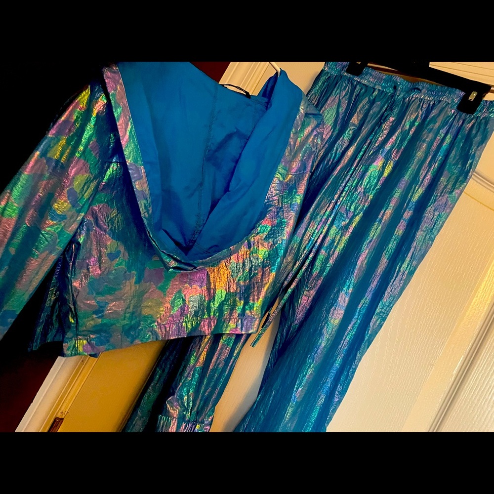 2 piece set - jacket & sweats. Thin, good for summer. Large, purple & blue